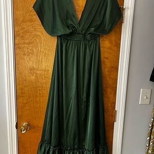 Chic Forest Green Maxi Dress